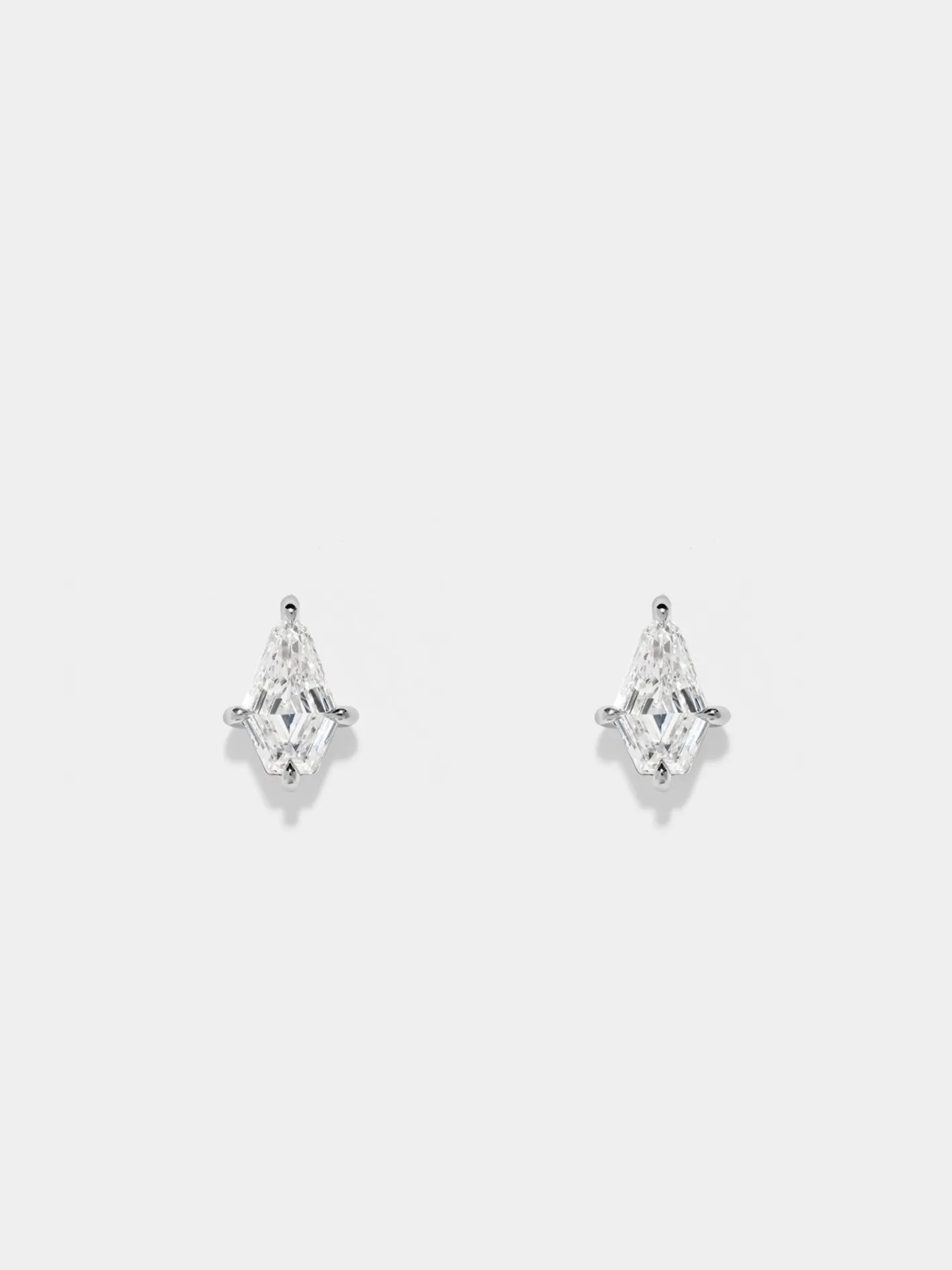 Allure Shield Studs<AZLEE Jewelry Outlet