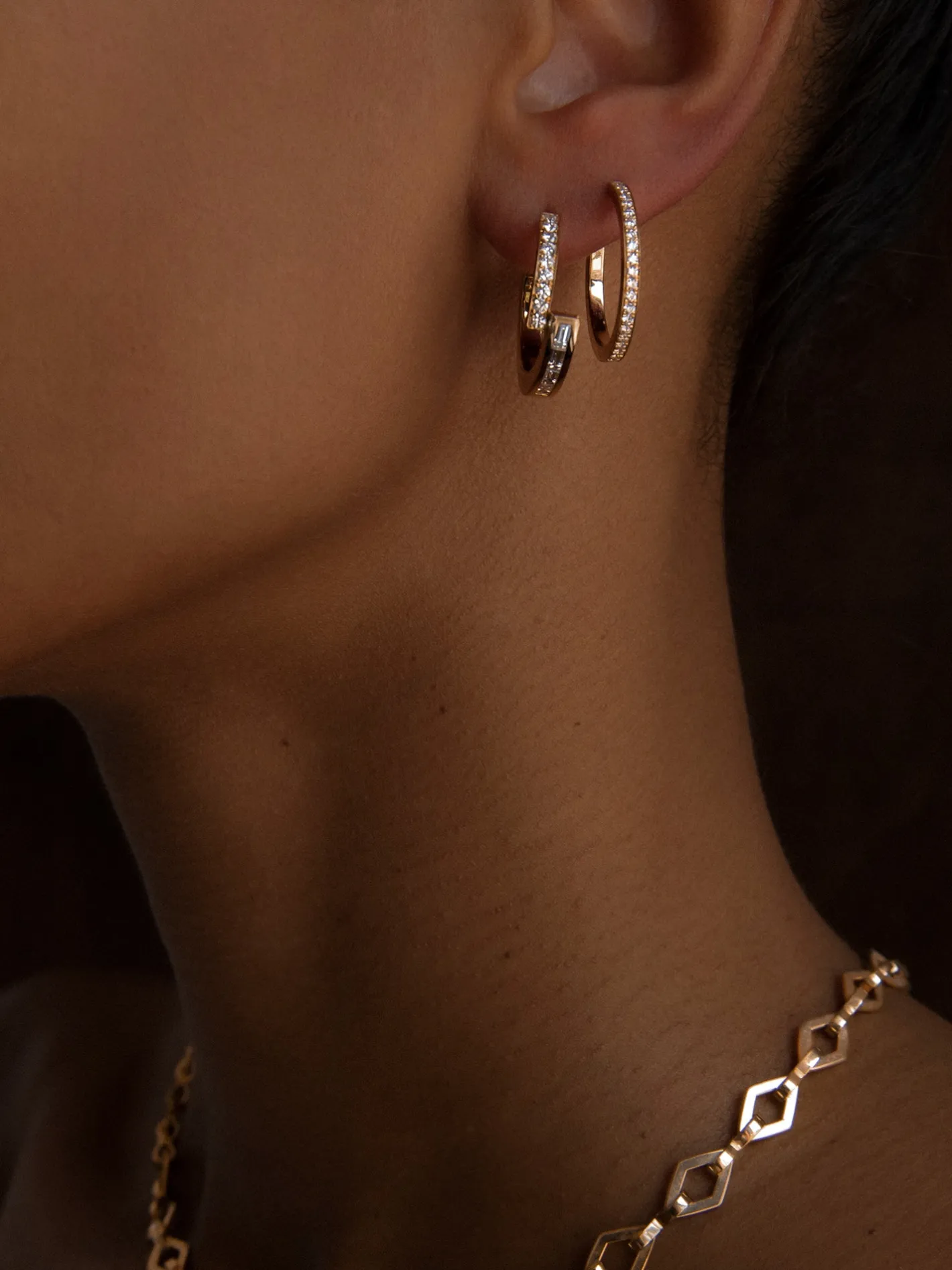 Pave and Baguette Diamond Hoops<AZLEE Jewelry New