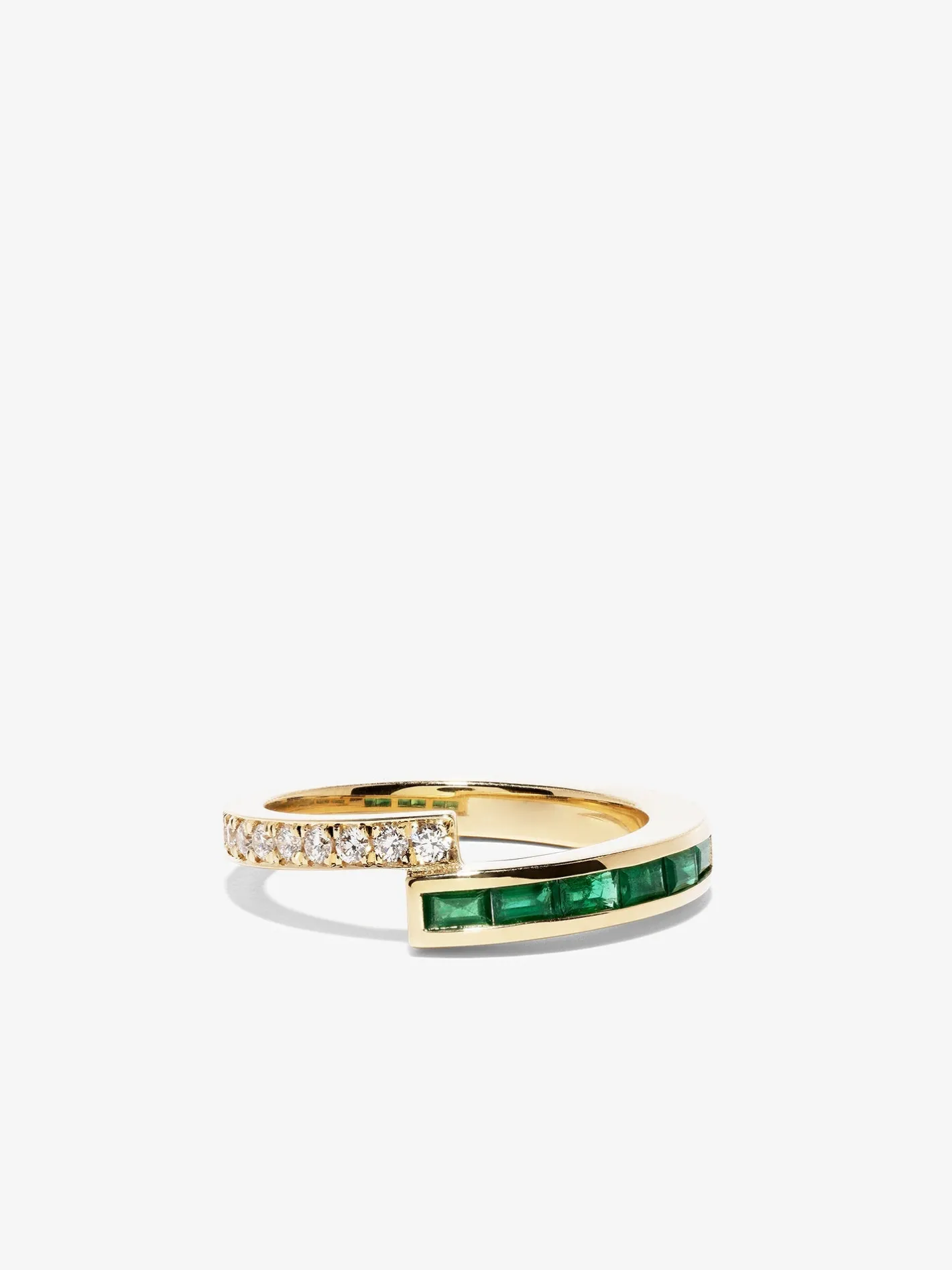 Pave Diamond & Emerald Baguette Ring<AZLEE Jewelry Fashion